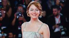 Venezia 82, il ritorno della coppia Emma Stone Yorgos Lanthimos