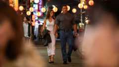 The Smashing Machine, un originale film sportivo, dalla regia empatica. Dove l’impresa eccezionale è essere normale