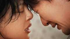 The Sun Rises On Us All, un mélo contemporaneo che non risparmia le sferzate