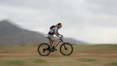 Inside Amir, un film serenamente malinconico che esplora l'attesa con grazia e pathos relazionale