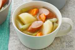 たっぷり野菜のコンソメスープ