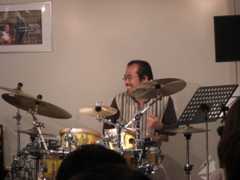 深井塾・　LIVE! JAZZ LATIMO!!  ＆　秋田ピアノバー_e0002690_18483120.jpg