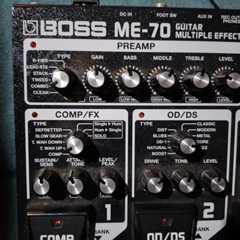 BOSSのME-70を買う（マルチエフェクター）_f0050105_22524278.jpg