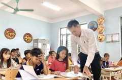 Người thầy 16 năm cần mẫn đi tìm 'mùa vàng' nơi thượng nguồn sông Son
