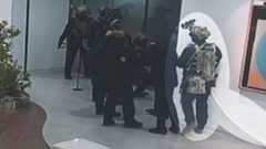 윤 '거짓말' 증거가 또…국회 통로 막는 계엄군 영상 입수 