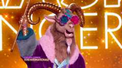 Mask singer 2025 - Le Bouc fait son entrée sur le plateau !