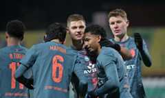 Турнірна таблиця УПЛ. Розгром від Шахтаря, третя поспіль поразка Динамо