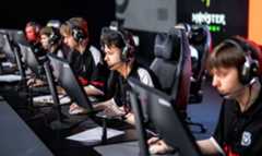 ВИДЕО. Лучшие моменты камбэка B8 против M80 на Budapest Major по CS2