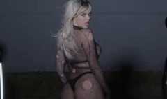 ФОТО. Самая сексуальная фанатка ЧМ-2022 выпустила клип. Огонь