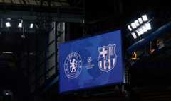 ВІДЕО. Перед матчем Челсі та Барселони по трибунах бігав дикий звір