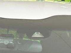 【ホンダセンシング】走行中に前方の車両等を認識し、衝突しそうな時は警報とブレーキで衝突回避と被害軽減をアシスト。より安全にドライブをお楽しみいただけます。 6