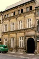 façade sur rue, vue générale