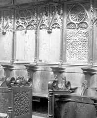 Passage et stalles nord