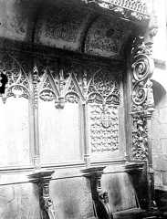 Têtes de stalles, côté intérieur nord près de l'autel