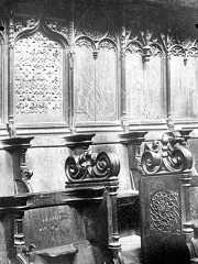 Passage de stalles au premier rang côté sud