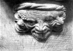 Miséricorde: trois têtes à front unique