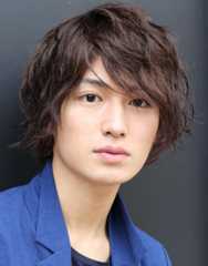 伊佐那社役：松田凌（映像出演）