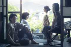 オダギリジョーと髙石あかりが同居生活をはじめる　『夏の砂の上』本予告公開