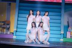 ILLIT、女の子の夢を体現する唯一無二の世界観　日本初ファンコンで見せたポテンシャルの高さ、芸術のすべて