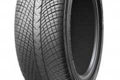 メルセデスベンツEクラス、横浜ゴムの冬タイヤ「ADVAN WINTER V907」をアフターパーツ専用タイヤに選定 画像