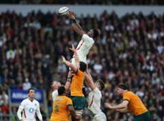 Maro Itoje claims a lineout.