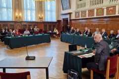 Polityczna awantura na sesji sopockiej rady. Spór o pomnik i współpracę z izraelskim miastem