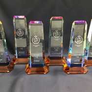 「ANiUTa AWARD 2018」楽曲／個人部門トロフィー