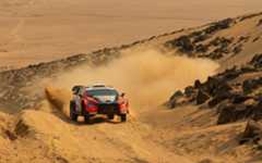 Эстонский экипаж (Отт Тянак - Мартин Ярвеоя) на Ралли Саудовской Аравии.