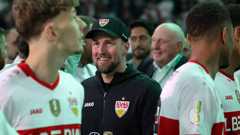 Dieter Hoeneß (hinten) ist mächtig stolz auf das, was Sohn Sebastian beim VfB Stuttgart erreicht hat