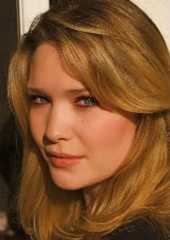 Sarah J. Maas