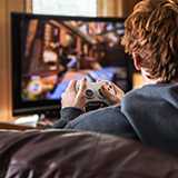 PS5を軽く振るとカタカタ内部から音が鳴るんですけど、外れやすいものとか、外れてもすぐ自分で直せるものなどが取れてる可能性はありますか?バキって逝っちゃってるなら心配なんです