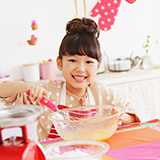 私は高崎のだるま弁当が大好きなのですが、貧乏臭いとか日本一不味いとかかなり馬鹿にされる事が多いです。 私は山菜、椎茸、黒、赤こんにゃく、鶏肉、牛蒡、山クラゲとか好きなのですごい豪勢なお弁当だと思います。自分で作ったらかなり手がかかりそうだし。駅弁というと、カニ、牛肉、とんかつ、みたいな感じの人が多いようですね。だるま弁当、ダメでしょうか?皆様ご回答よろしくお願いい...