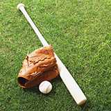 野球をしてる方にお聞きします バッターが打った瞬間に外野手が走り落下位置まで行く 何故落下位置が分かるんですか?