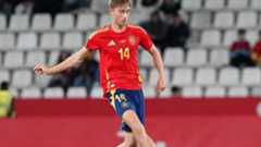 El seleccionador nacional, Luis de la Fuente, ha llamado a Dean Huijsen, defensa del Bournemouth, para sustituir al barcelonista Íñigo Martínez, quien causa baja por lesión en la lista de convocados para los cuartos de final de la Liga de Naciones contra Países Bajos.Según ha informado la Real Federación Española de Fútbol (RFEF), los servicios médicos del FC Barcelona han diagnosticado a Íñigo Martínez una parameniscitis interna en la rodilla derecha, lesión que sufrió tras el partido contra el Atlético de Madrid.