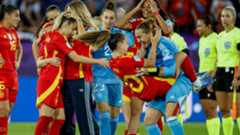 Aitana Bonmatí se convirtió anoche en la protagonista de la clasificación de la selección femenina para la final de la Eurocopa al marcar el gol de la victoria en los minutos finales de la prórroga ante Alemania.