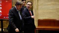 El ministro de Asuntos Exteriores, José Manuel Albares, ha inaugurado en Madrid la gran muestra de arte de mujeres indígenas mexicanas 'La mitad del mundo. La mujer en el México indígena'. Durante el acto, el ministro ha reconocido la existencia de "dolor e injusticia hacia los pueblos originarios" del país. Albares ha asegurado que este reconocimiento es parte de la "historia compartida" entre ambos países, una que no puede negarse ni olvidarse.