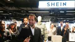 La Comisión Europea envió este miércoles una solicitud formal de información a Shein en virtud del Reglamento de Servicios Digitales (DSA). Esta acción se produce tras "indicios preliminares" y "varias" notificaciones que sugieren que la plataforma está ofreciendo bienes "ilegales". La Comisión "sospecha" o tiene "serias indicaciones" de que el sistema de Shein puede suponer un "riesgo sistémico para los consumidores de toda la Unión Europea".