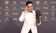 No hizo falta el VAR. Pero casi. Tampoco fue todo tan claro como parece. La regla dice que quien se lleva el guion y la dirección es con toda probabilidad el ganador absoluto y final. No importa tanto quién sea el que coleccione la mayoría de premios torpemente denominados técnicos. Pero las reglas, como las bicicletas, son para el verano. Y en Valladolid, ayer, hacía frío. Mucho. Dentro y fuera del recinto ferial donde se han celebrado los Premios Goya.