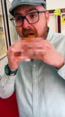 Este local lleva décadas sirviendo burgers de carne, lechuga, tomate, bacon, cebolla y queso. Eso basta para ser una de las hamburgueserías más visitas de la capital que, además, atesora los recuerdos de miles de universitarios.