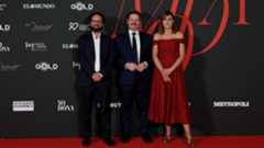 YO DONA ha celebrado su 20 aniversario con un evento en el Museo del Traje de Madrid. La cita ha reunido a destacados nombres del mundo de la moda, la televisión y la cultura en un homenaje a los diseñadores españoles que han acompañado a la publicación desde sus inicios. En esta edición especial, la revista ha rendido  tributo a trece de los más importantes creadores nacionales.