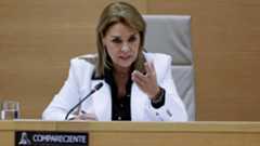 La vicepresidenta primera de la Generalitat Valenciana, Susana Camarero, compareció este lunes ante la comisión de investigación del Congreso sobre la trágica DANA del 29 de octubre de 2024, que dejó 229 fallecidos en la provincia de Valencia, donde se desvinculó de la gestión de la catástrofe. Camarero defendió su decisión de abandonar la reunión del centro de coordinación operativa integrado (Cecopi) para asistir a la entrega de premios de la Confederación Empresarial de la Comunitat Valenciana (CEV), argumentando que no había sido "convocada" formalmente.