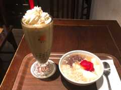タピオカドリンクと豆花