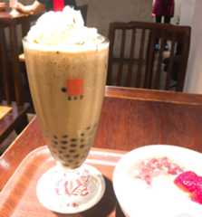 タピオカほうじ茶ミルク