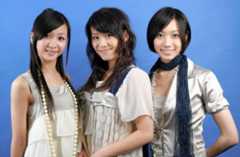 「リキッドレベル」だった頃のパフューム。（左から）樫野有香（かしゆか）、西脇綾香（あ～ちゃん）、大本彩乃（のっち）＝2007年8月24日