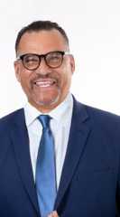 Image of Oliver Thomas