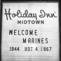 Holiday Inn marque welcome Marines UDT 4.
