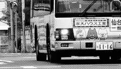 バスのモノクロ写真