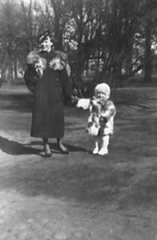 Lili with Mom in the park