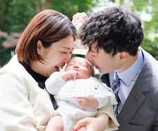 お宮参り写真や七五三写真を撮影します ご家族の大切な思い出、自然な姿を優しい写真で残します･*