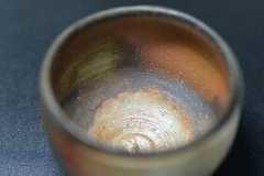 「どうしてこんなに野暮ったいんですか？」地味で質素に感じられた備前焼や瀬戸焼の器が輝いてみえたとき